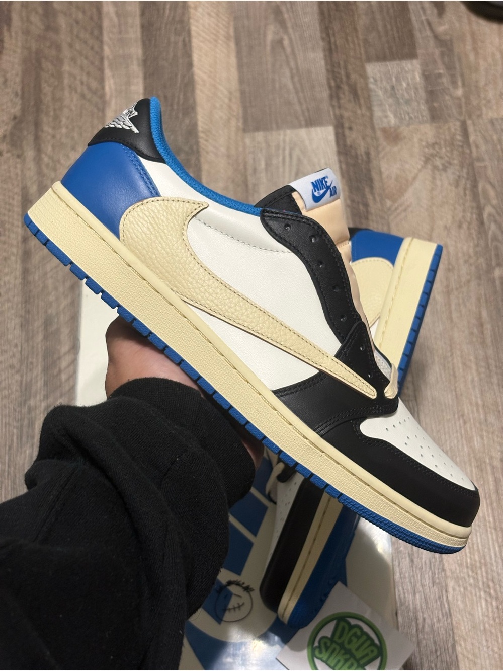 Jordan 1 low × Travis Scott Fragment 1.0